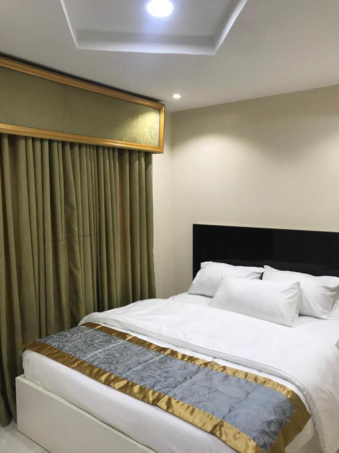 Appleville Suites Ikeja Bagian luar foto