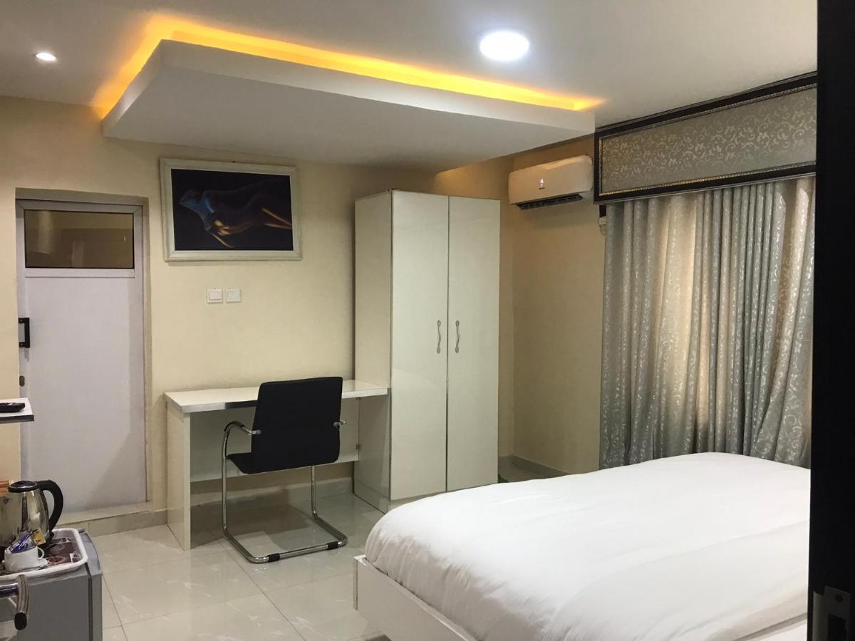 Appleville Suites Ikeja Bagian luar foto
