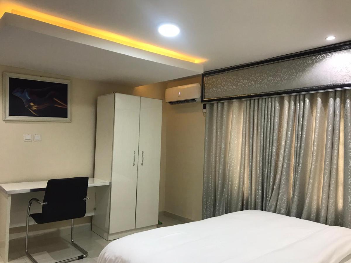 Appleville Suites Ikeja Bagian luar foto