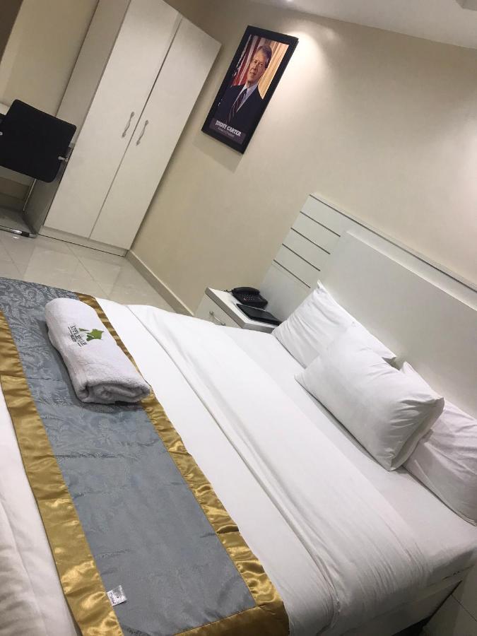 Appleville Suites Ikeja Bagian luar foto