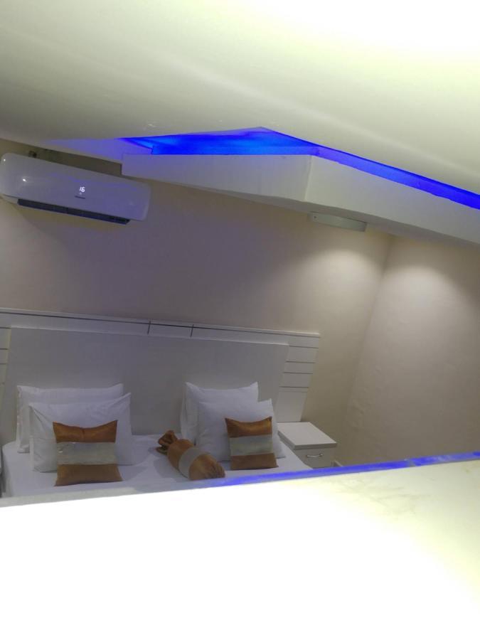 Appleville Suites Ikeja Bagian luar foto