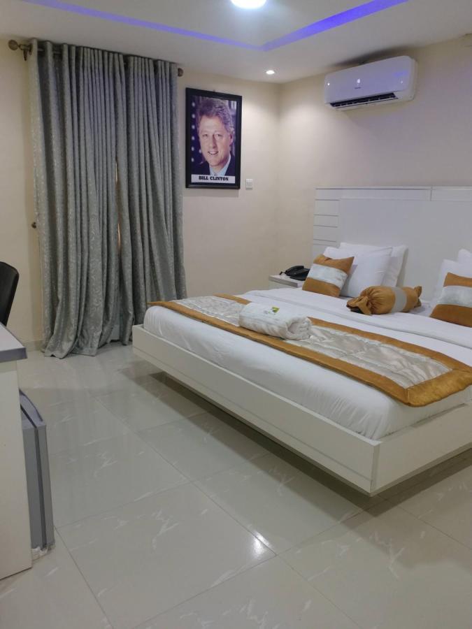 Appleville Suites Ikeja Bagian luar foto