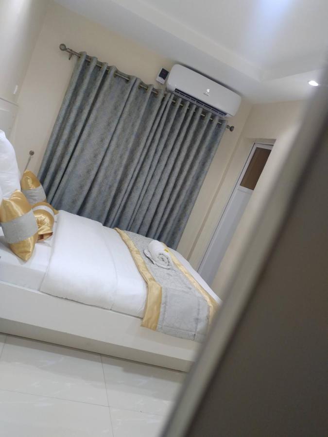 Appleville Suites Ikeja Bagian luar foto