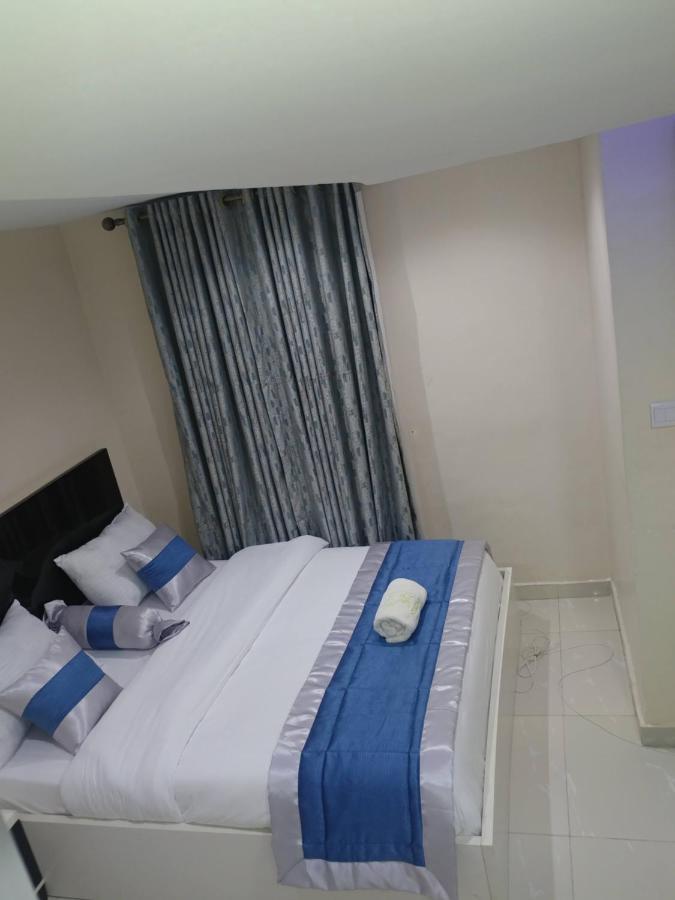Appleville Suites Ikeja Bagian luar foto