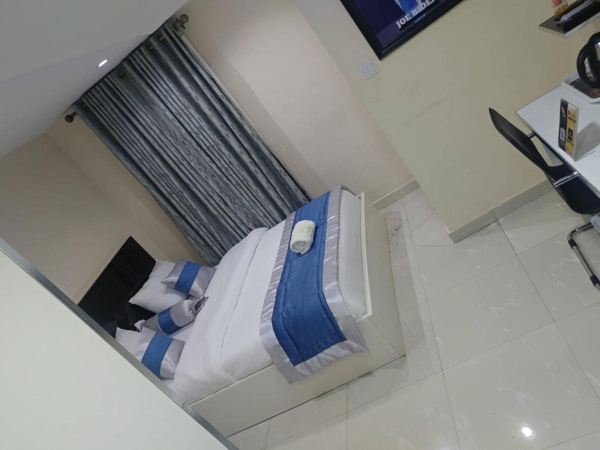 Appleville Suites Ikeja Bagian luar foto